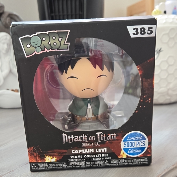Attack on Titan Captain Levi Figure - Picture 1 of 7